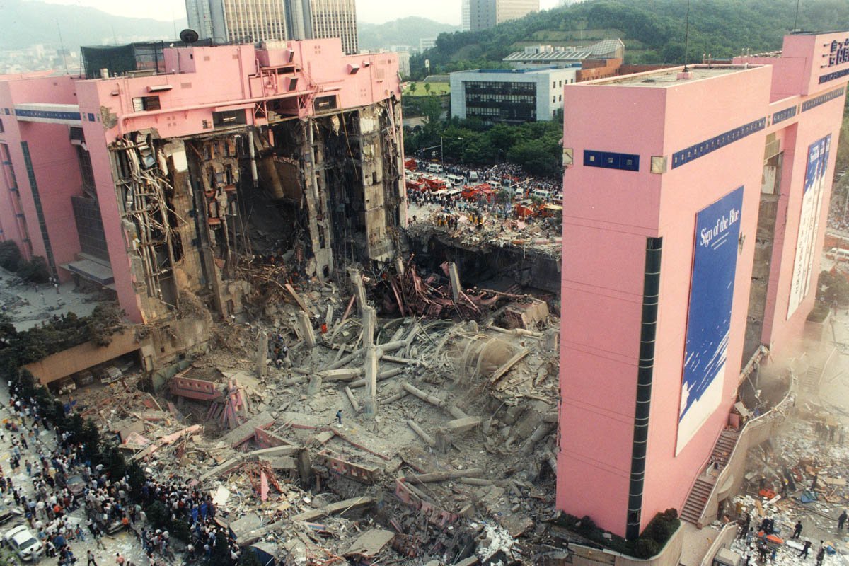 26年前，因致命设计韩国大楼被空调压垮，贪得无厌致1500人遭活埋