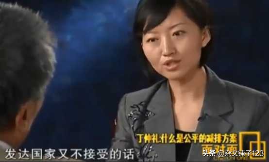 中国人是不是人？央视主持人柴静因何从“公知女神”沦为全网群嘲