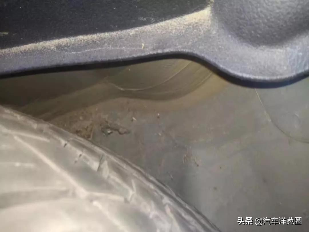 泡水车知道这些就够了，车贩子都这么看，小白买二手车都被骗不了
