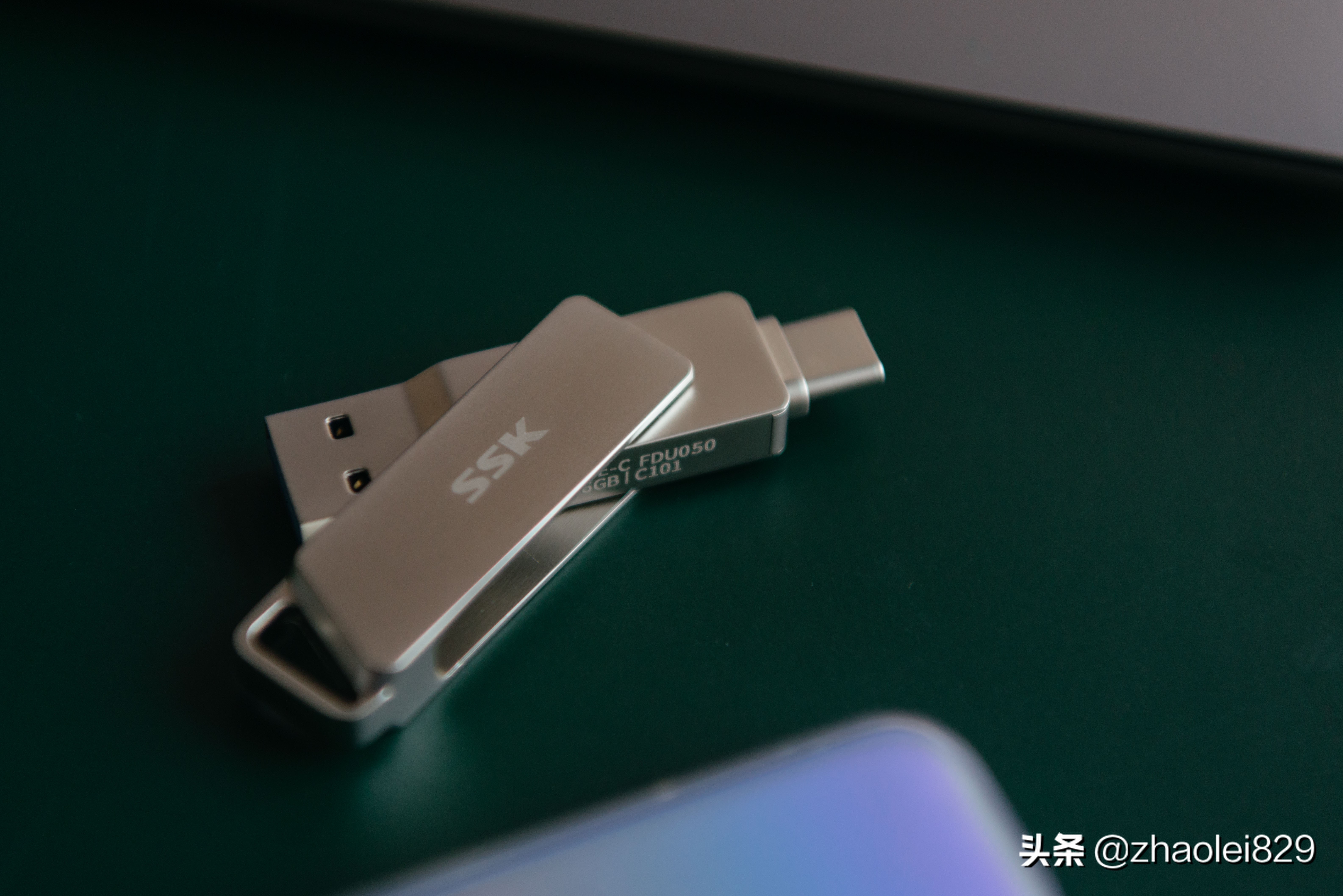 SSK飚王时光手机U盘FDU050使用体验