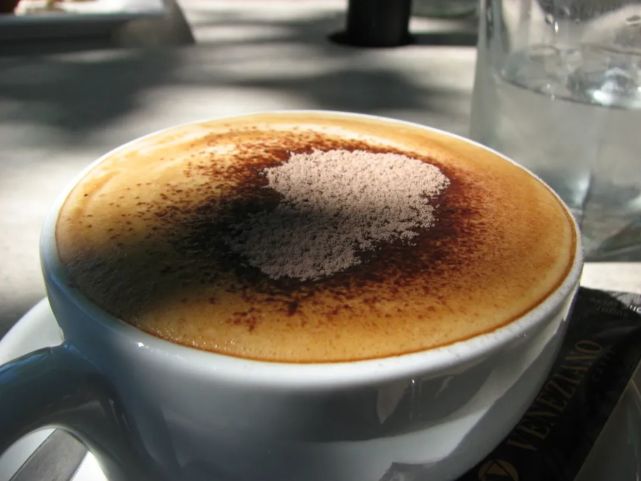 为什么有些人喝了咖啡反倒更困？