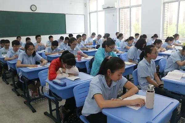 今年高考录取分数线或将大幅下降！多项政策表明存在下降空间