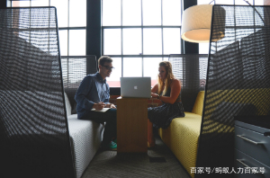 出国中介背后的事实