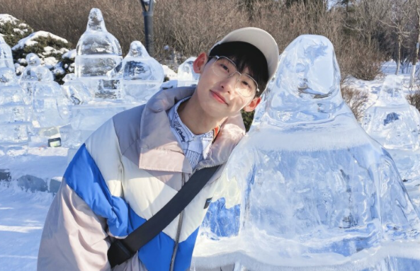 北京邮电校草唐九洲,有颜有才还写得一手好字,学霸校草实至名归