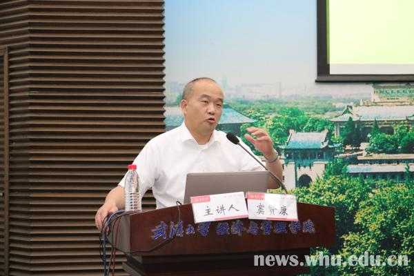 来最美大学，接受最好教育，成就最美人生！志愿填报选择武汉大学，就现在！