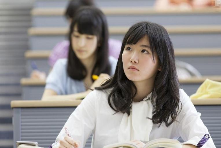 “专科生”也算大学生吗？权威部门给出明确答案，很多人都想错了