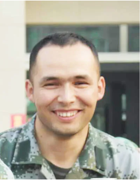 飒！登上央视、保研985、执行维稳任务，这10位军人学霸来自同所名校！