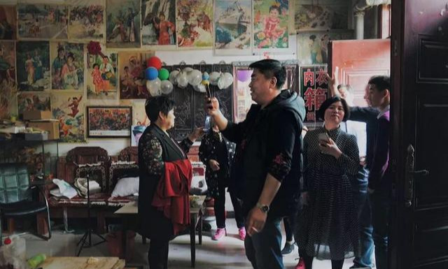 大衣哥怎么出名的（“大衣哥”朱之文艰辛成名史）