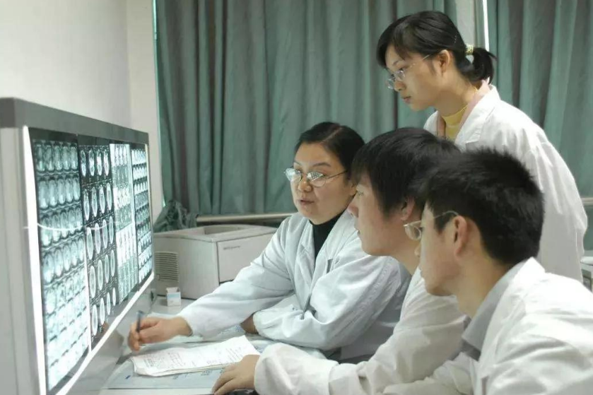 临床医学专业，“五年制”和“八年制”该如何选择，想学医要了解