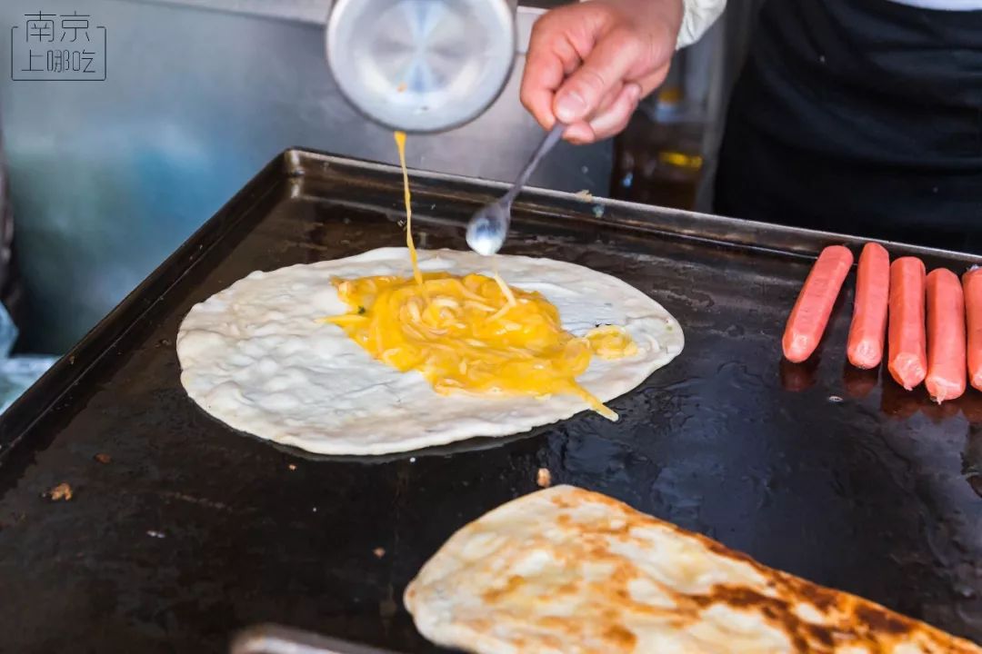 南京高校后街Battle战，一街更比一街香