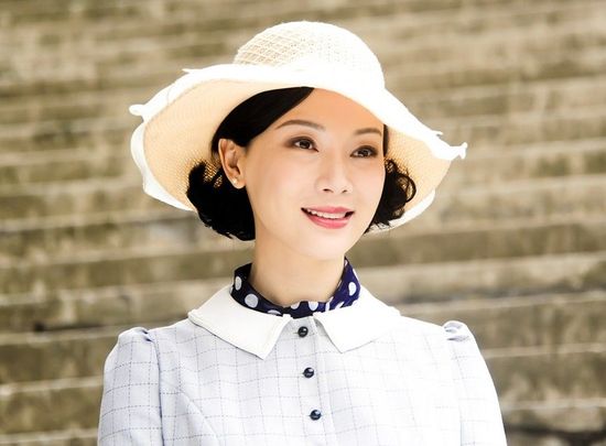 《枪口下的玫瑰》