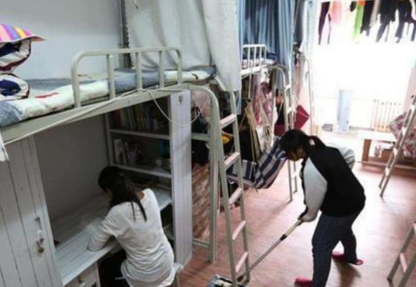 大学寝室“内幕”多，有人喜欢有人招人烦，遇到这4种室友绕道走