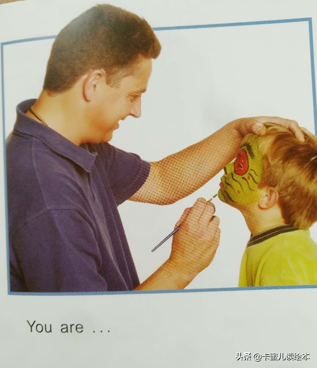 英文有声绘本故事《face painting》人脸画像