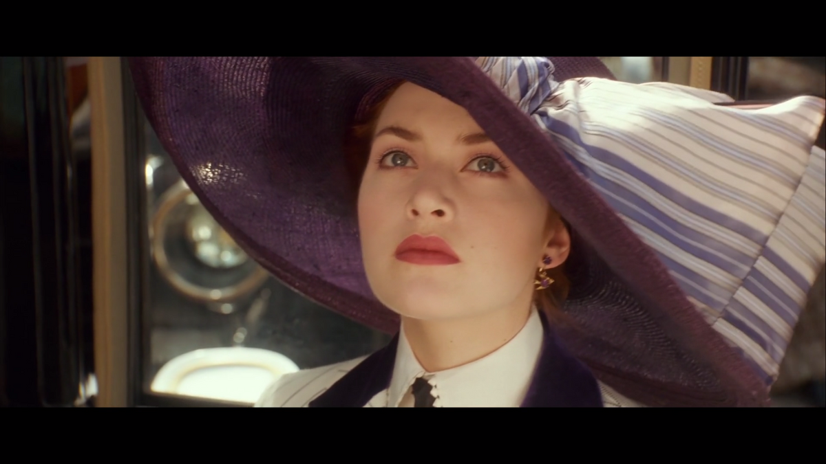 莱昂纳多·迪卡普里奥 饰 杰克·道森配音:赵 岭凯特·温丝莱特 饰 萝