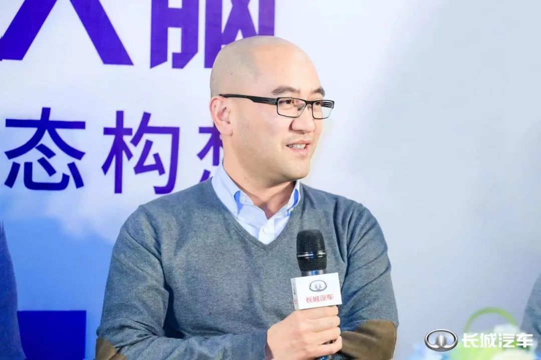 四个轮子+超级计算机，配全固态激光雷达，长城咖啡智驾高速进阶