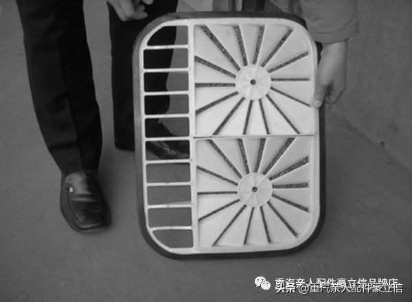 重卡油浴式空滤器使用和保养