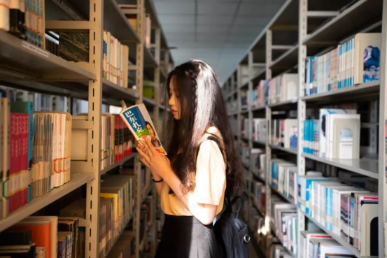 江苏高校智能豪华宿舍上热搜，夏有空调冬有暖气！网友：南方也供暖，慕了！