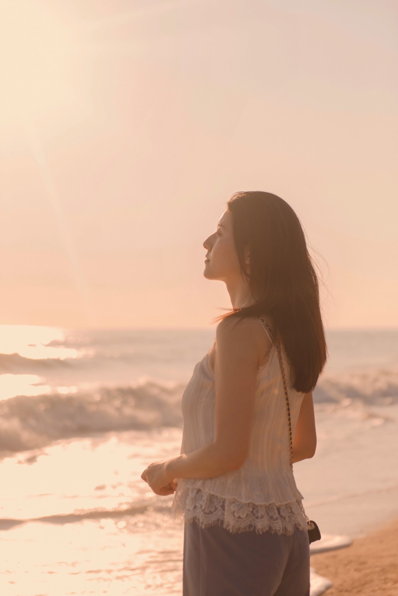 去中国十大最美海岛-涠洲岛看一场浪漫的日出日落，环岛很享受