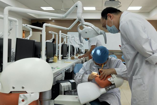 很受欢迎的4个医学专业，工作比较轻松收入也可以，就业也很容易