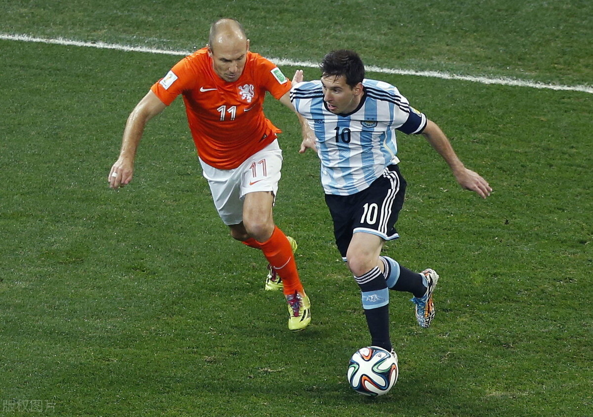 天下足球什么时候停播（CCTV5复播！《天下足球》回来了，青春回来了！已敲定德甲版权）