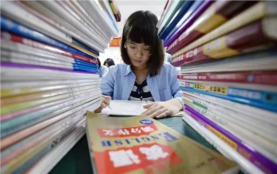 高中班主任透露，高考成绩“定型期”是这个月，考生要重点关注