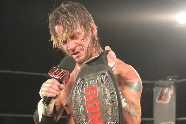 wwe2012皇家大戰（CM·朋克回歸WWE！帶你盤點CM·朋克職業生涯十佳比賽）