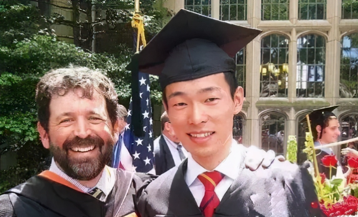 秦玥飞：放弃百万高薪回国当村官，月薪一千没房没车，这是失败吗