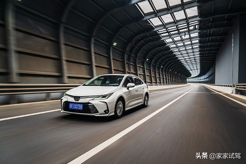 自吸、涡轮、混动的纠结月销3万+的卡罗拉到底哪款值得买？