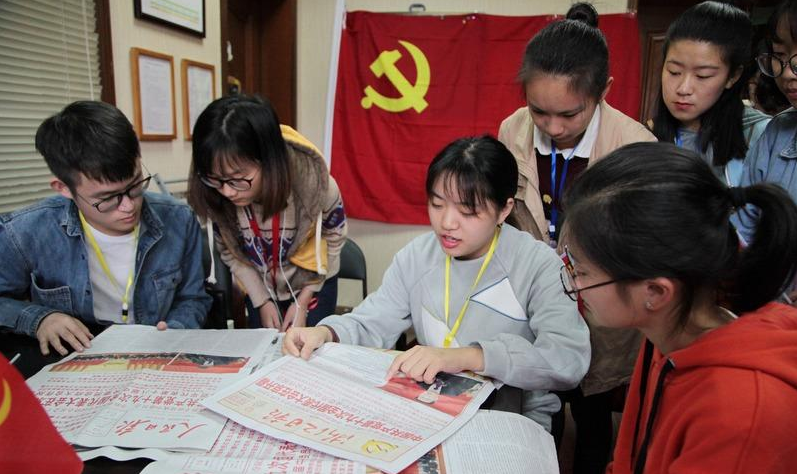 大学和这几类人走的近，可能会得到想不到的福利，大一新生要知道