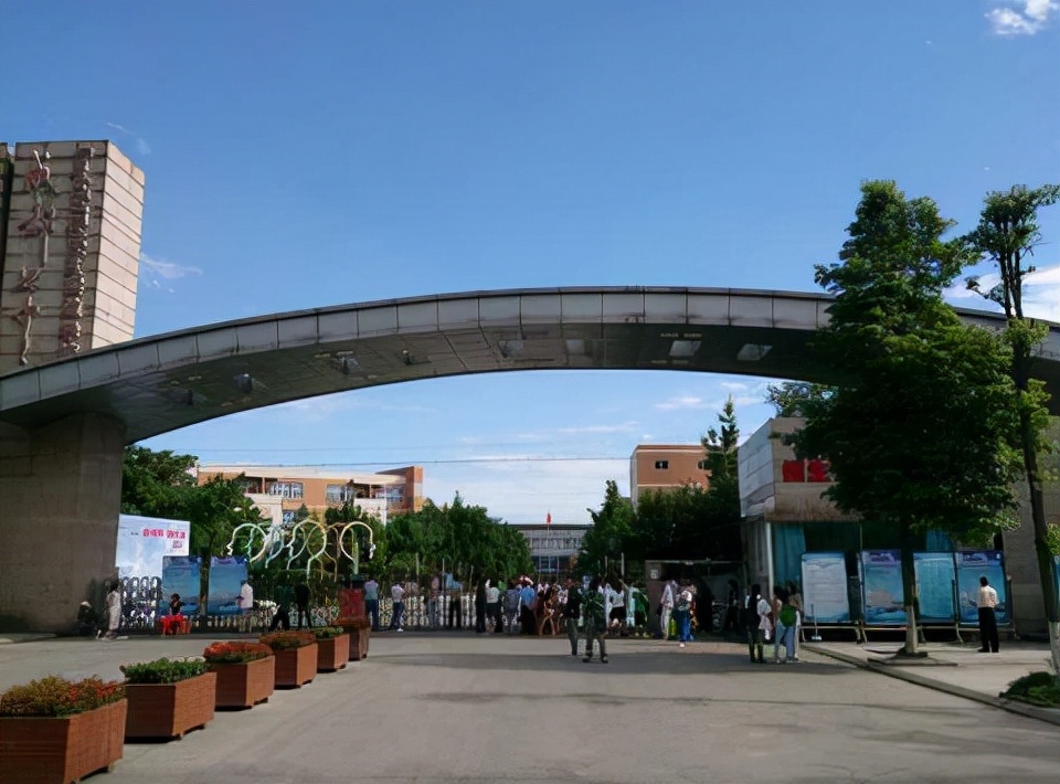 厉害了，四川有5名学霸有望直接保送到清北，成都七中强势亮眼