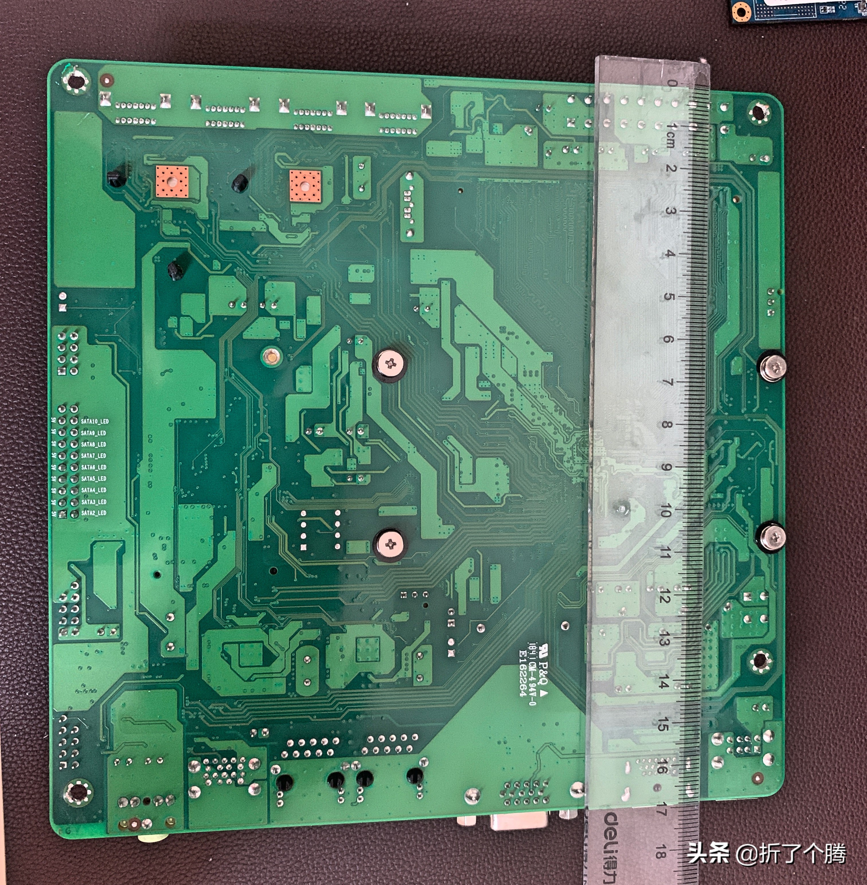 开车矿机测评 蜗牛星际D 双千兆 宰相版 J1900+4G+60G 9个SATA口