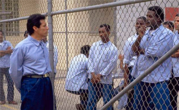 美国“最牛”囚犯：二人合作将监狱女工变成情人，凭此成功越狱