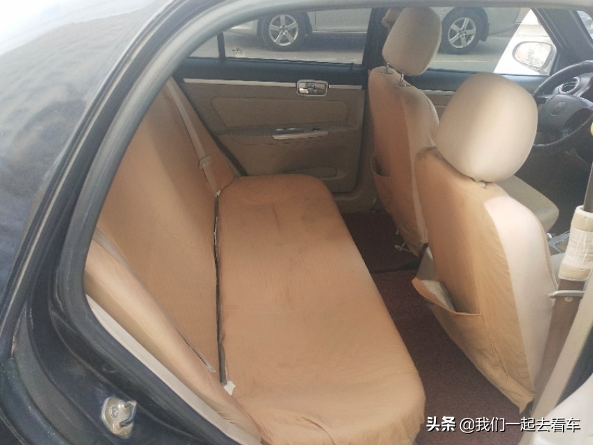 千元车系列，这是辆5500元的吉利自由舰，它不香吗？代步精品