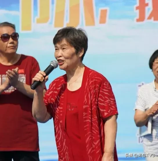 社区居民自排自演的情景朗诵《水之歌》《呼唤》,让人感动到哭……