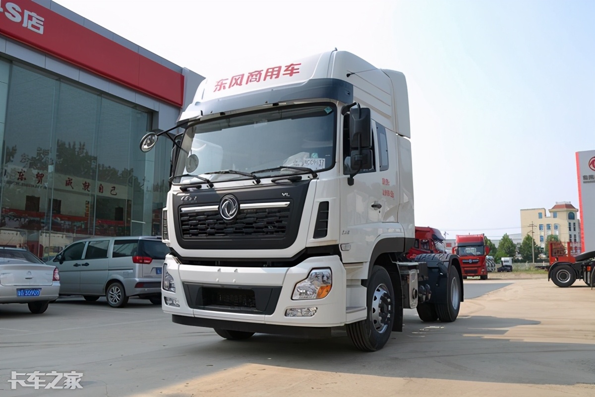 东风牵引车340马力版配10挡变速箱