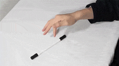 我靠转笔震慑了老外！原来这也是一股来自东方的神秘力量！