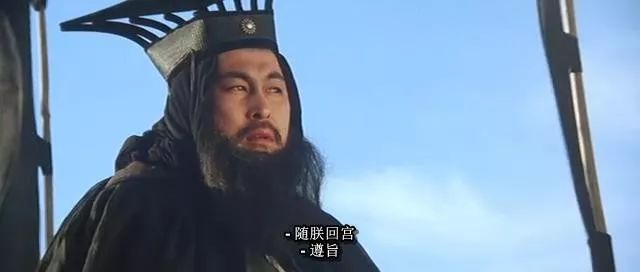 杀手世界杯莉莉谁演的(戏外是热恋情侣，戏里是苦命鸳鸯，这片见证巩俐最可惜的一段恋情)