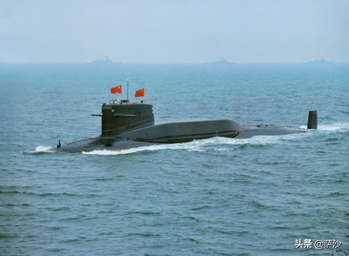 094升格为核潜艇和西方依然有很大的差距吗。1988年9月27日潜水艇水中导弹发射