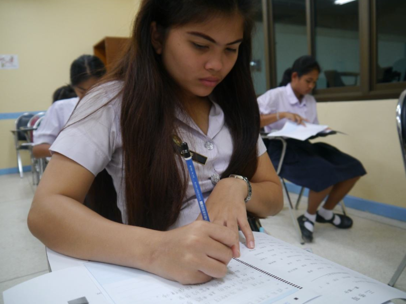 深圳大学法学（深圳大学1042人申请转专业）