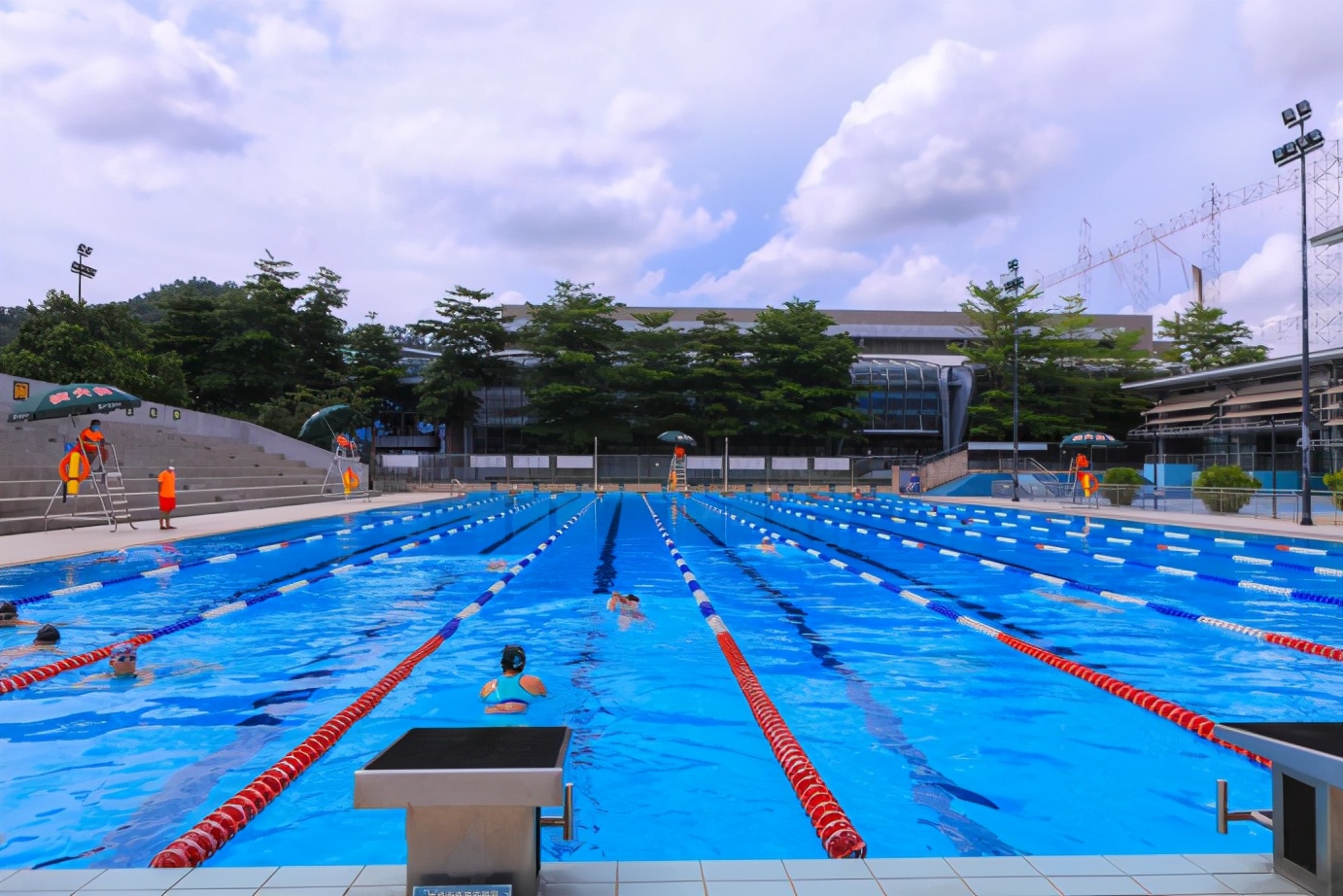 深圳游泳跳水馆 游泳馆开放时间2022-徐拾记官网