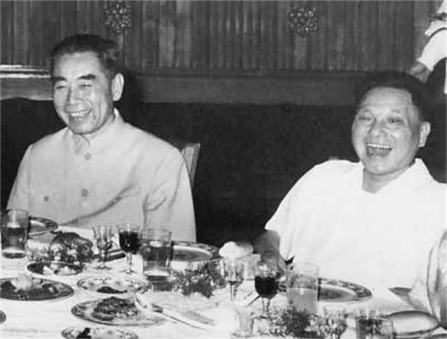 周恩来总理一生，为何四次痛哭？为父亲、为朋友、为人民