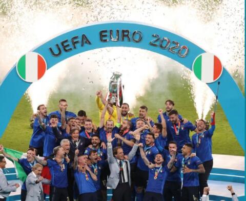 欧洲足球联赛奖项（欧洲杯官方奖项公布！多纳鲁马拿MVP，C罗夺金靴，佩德里最佳新秀）-华海博客