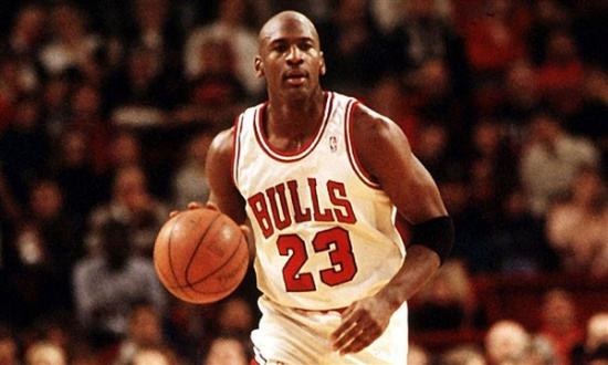最強(qiáng)nba什么時(shí)候出喬丹（NBA前14順位最強(qiáng)代表：13順位屬科比，3順位屬喬丹，狀元之位呢？）