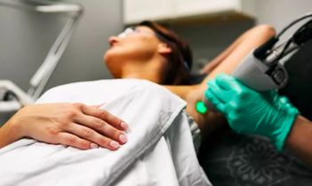 气质美女养成，怎样能让全身皮肤干净、光滑？