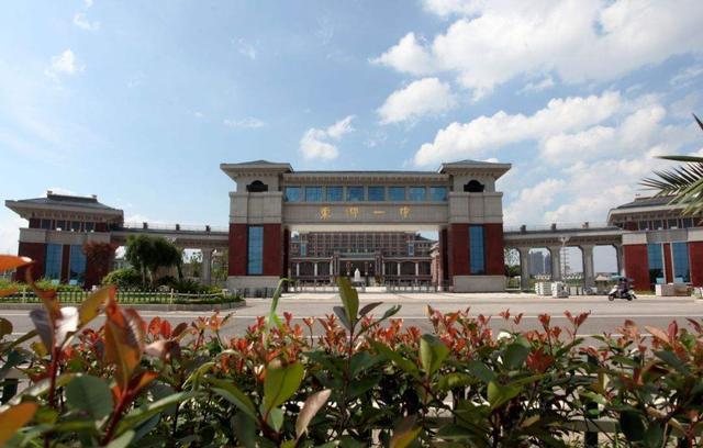 江西抚州这6所高中，实力强口碑好，有两所还进入全国百强