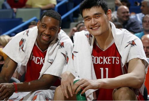 33岁麦迪CBA第一战！轰动整个中国篮球界，姚明看了也得沉默