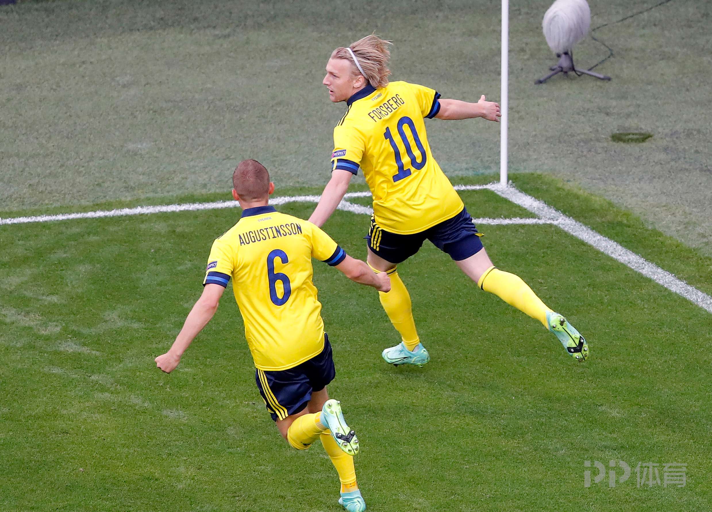 欧洲杯瑞典VS波兰(欧洲杯-瑞典3-2送波兰出局 莱万双响难救主福斯贝里2球)