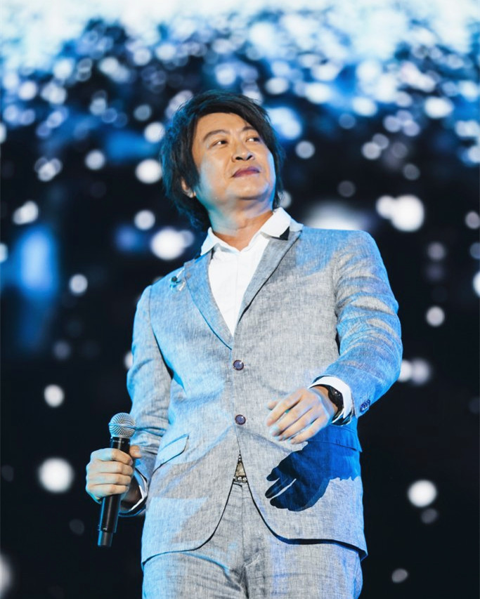 游鸿明个人简介(53岁的游鸿明也老了) - 散下步