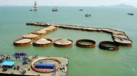 打开“回家”的路，京台高铁横穿海峡直通台湾，它到底有多难修？