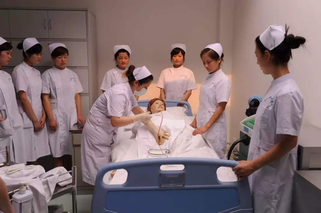 乐山有一所综合性大学，各地区县医院是实习单位，今年高职单招